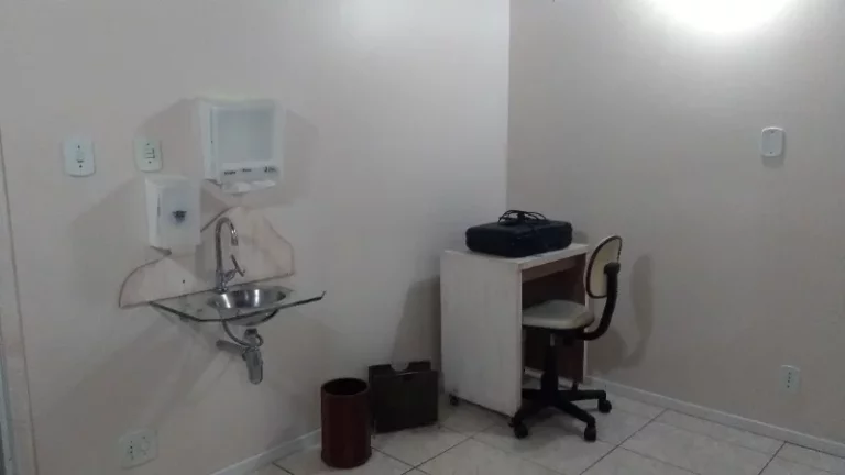 Imagem SALA COMERCIAL em São Francisco do Sul - SC, Centro