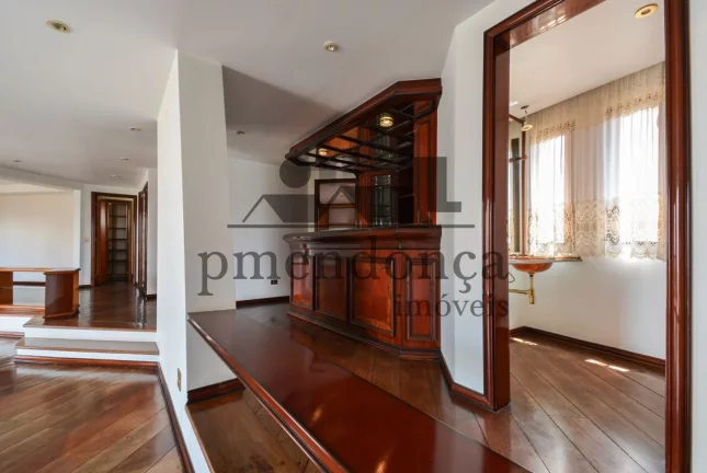 Imagem Apartamento na rua Traipu com 274m² com vista belíssima para Pacaembu.