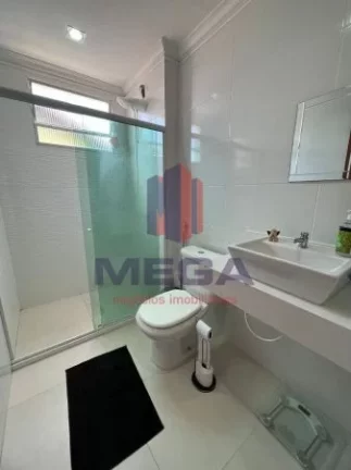 Imagem Casa Triplex com 04 quartos em condomínio fechado - Bairro Interlagos. OPORTUNIDADE!