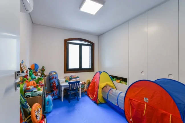 Imagem Cobertura Alto de Pinheiros - 260M², 3 Dorms, 1 Suíte, 2 Vagas Determinadas, Closet, Lareira, Piscina.