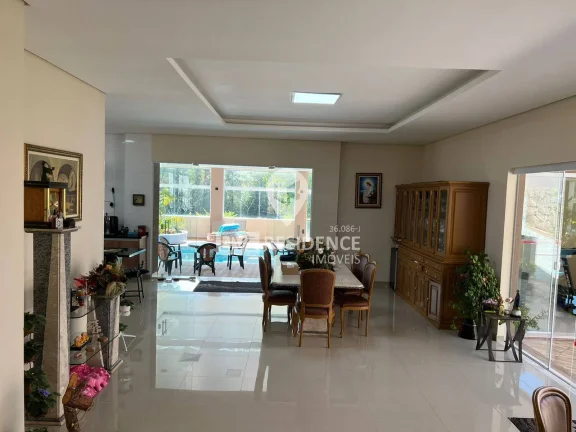 Imagem Chácara em Condomínio com 4 Quartos e 5 banheiros à Venda, 560 m²