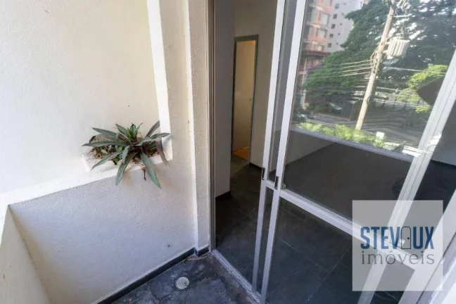 Imagem Apartamento com 2 dormitórios a venda em Moema Pássaros