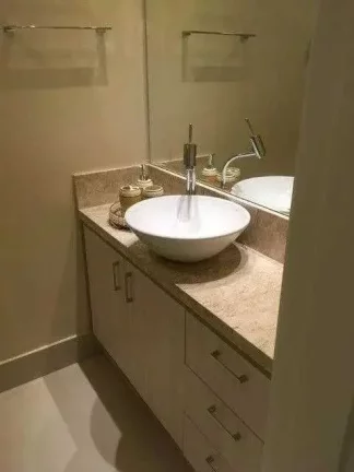 Imagem Apartamento mobiliado com 3 dormitórios sendo 3 suítes e 3 vagas de garagem em Balneário Camboriú/SC