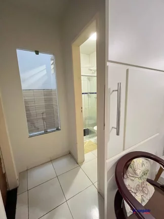 Imagem VENDO CASA DE 2/4 SENDO UMA SUITE