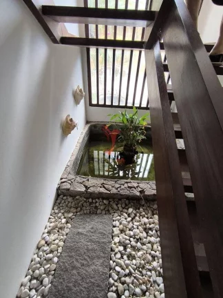 Imagem Linda casa com Jardim, 4 quartos , sendo 3 Suites , 4 Vagas, no Bairro Capim Macio, Natal