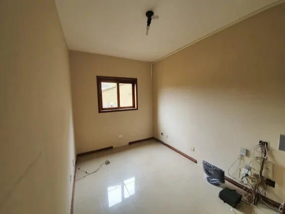 Imagem Sobrado com 3 dormitórios à venda, 500 m² por R$ 1.990.000,00 - Jardim Passargada D - Cotia/SP