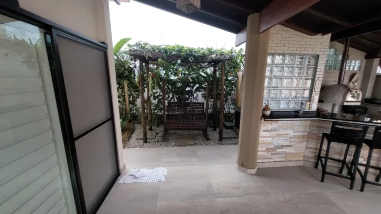 Imagem Casa em Condominio no Bairro do Horto com segurança 24 horas