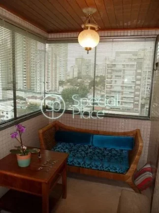 Imagem Reformado! Ótima localização na Vila Romana Apartamento aconchegante com boa planta, varanda envi...