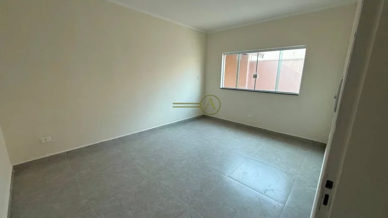 Imagem Oportunidade casa térrea apenas 100 metros da praia, totalmente reformada