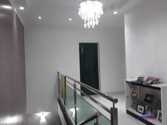Imagem VENDO CASA DE 4/4 SENDO 1 SUITE - BAIRRO BARÁUNA