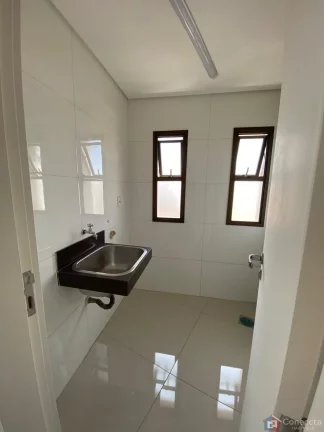 Imagem Apartamento à Venda no Centro de Patos de Minas-MG com 2 Dormitórios Imóvel em Localização Privilegiada Próximo a Comércio, Farmácia e Padaria