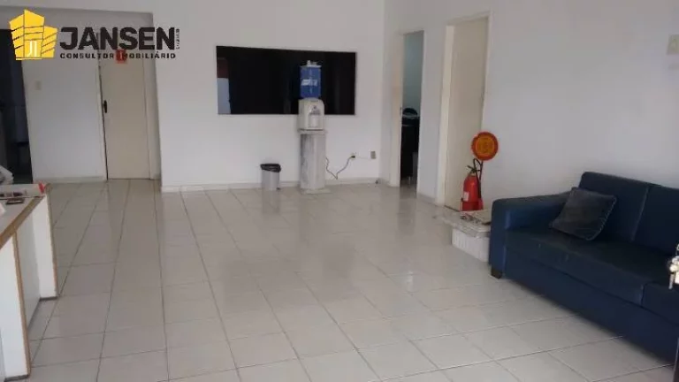 Imagem CASA C/ 04 QTOS EM JAGUARIBE BOM P/ COMERCIO