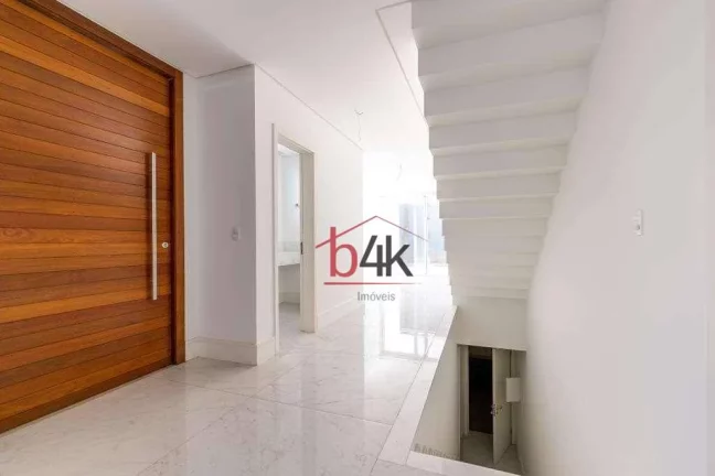 Imagem Casa em Condomínio à venda, 483 m², 4 dormitórios e 5 vagas na Granja Julieta