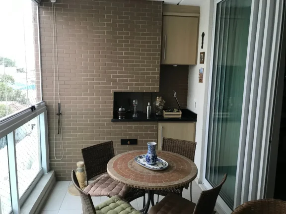 Imagem Apartamento 133 M², 3Q, 3 Suítes, 5 Banheiros, 3 Vagas, Varanda, Lavabo, Piscina, Quadra de tênis, Academia, Sauna, Salão de Festas e Salão de Jogos.