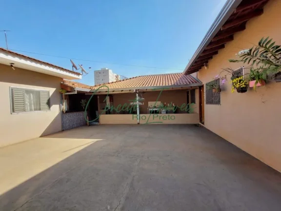 Imagem Casa com Edícula para venda, com 4 dormitórios, 4 banheiros,