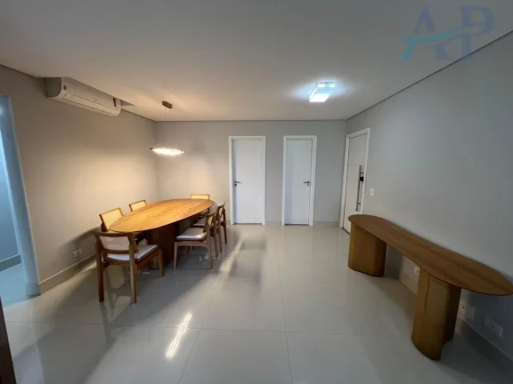 Imagem Apartamento no Canto do Forte em Praia Grande com 4 Dormitórios