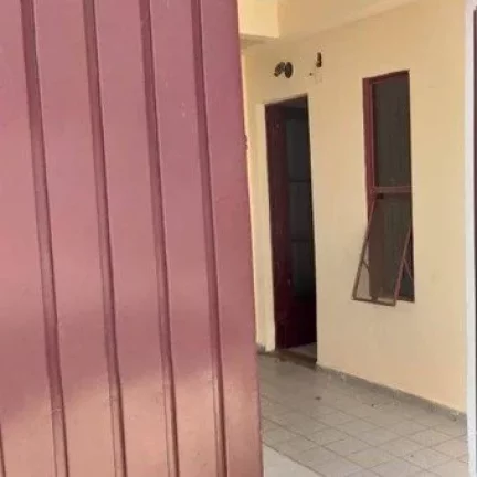 Imagem Sobrado, 03 dormitórios, 02 banheiros + salao uso comercial