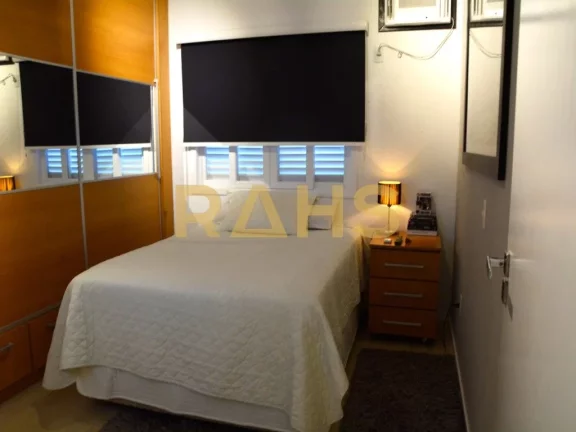 Imagem Descubra a vida luxuosa em um condomínio fechado com este incrível imóvel de 2 andares com 3 quar...