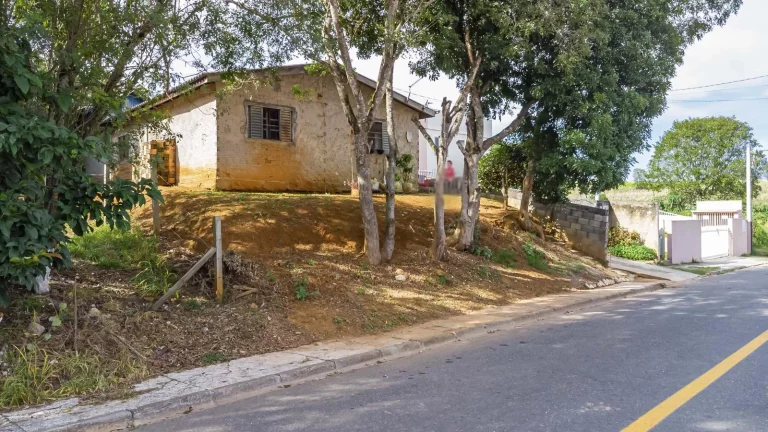 Imagem TERRENO A VENDA 560 METROS QUADRADOS EM CAMPO LARGO