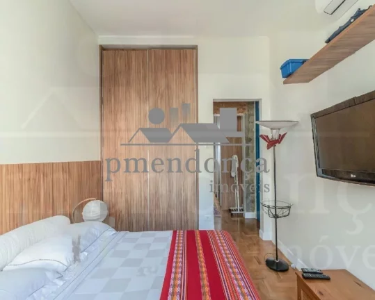 Imagem Apartamento de 115m² reformado, com sala ampla e moderna, em frente ao Shopping Higienópolis.