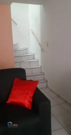 Imagem Casa 69m² assobradada-2 dormitorios-quintal-vaga de garagem-Taboao da Serra-SP R$ 400.000,00