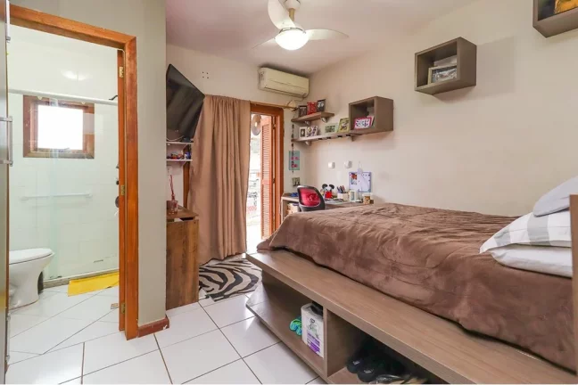 Imagem VNGGP 237 Casa 610101028-2 - Casa à venda no bairro Vila Nova - Porto Alegre/RS