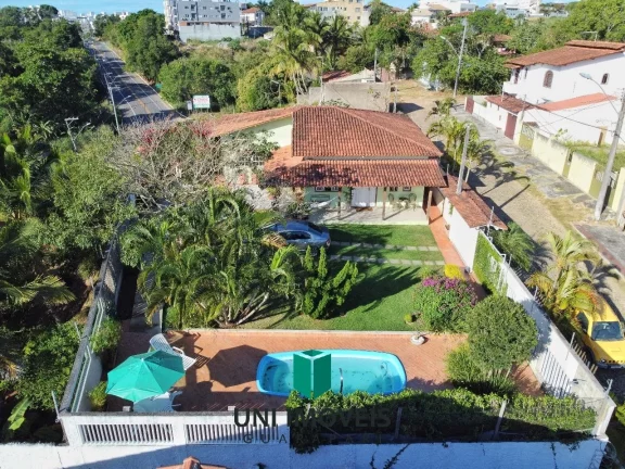 Imagem Linda casa com piscina, jardim e 902m² de terreno a venda na Enseada Verde - Guarapari