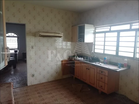 Imagem Casa para Venda em Iracemápolis, Centro, 5 dormitórios, 1 banheiro, 1 vaga