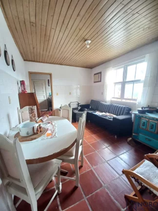 Imagem "Descubra o encanto da vida rural em Santa Maria! Casa com 2 dormitórios, piscin