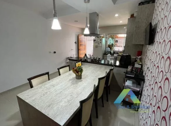 Imagem SANTO ANDRÉ Sobrado 250M², 3 dormitórios, 1 suíte, 4 vagas ótima localização e valor !!!
