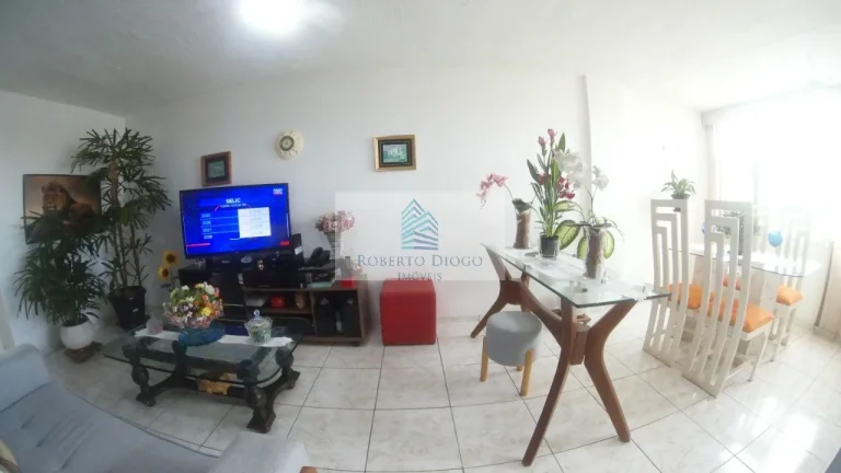 Imagem Apartamento à venda na Taquara, Rio de Janeiro-RJ: 2 quartos, 1 sala, 1 banheiro, 1 vaga de garagem!