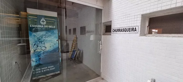Imagem PITANGUEIRAS- UMA QUADRA DA PRAIA , GARAGEM NO PRÉDIO.