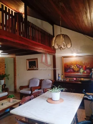 Imagem Casa Duplex à Venda c/ 2 Suítes c/ 80 m² Peró