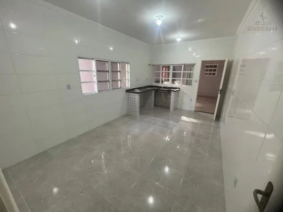 Imagem Residência na Praia Grande, com 3 quartos, sendo 1 suíte, e churrasqueira.