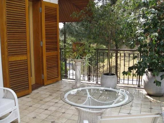 Imagem Casa à venda ao lado do Colégio Miguel de Cervantes, 530 m² com 3 suítes, 4 vagas - Morumbi /SP