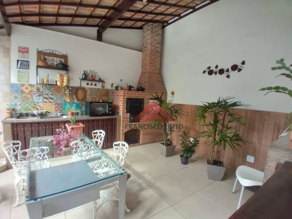 Imagem Casa com 4 dormitórios à venda, 180 m² por R$ 700.000,00 - Brasilândia - São Gonçalo/RJ