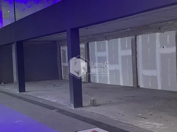 Imagem GALPÃO P/ LOCAÇÃO COMERCIAL, COM 10.850 M², SENDO 5.500M² DE ÁREA CONSTRUÍDA, COM 1.000M² DE MEZANINO. PARTE DO PISO TÉRREO SUPORTA ATÉ 4 TON.
