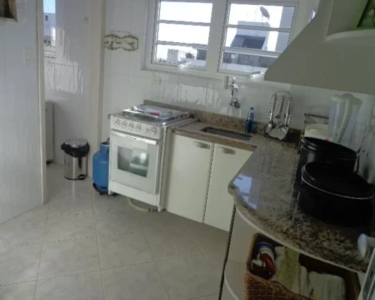 Imagem Cobertura penthouse no Guarujá na Praia da Enseada com vista para o mar