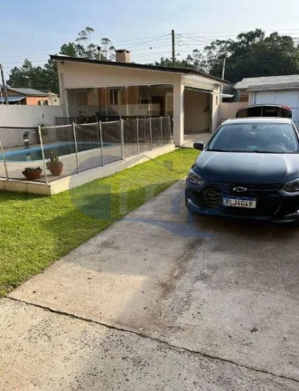 Imagem Casa á venda com 2 dormitórios na Vila São João em Torres/RS