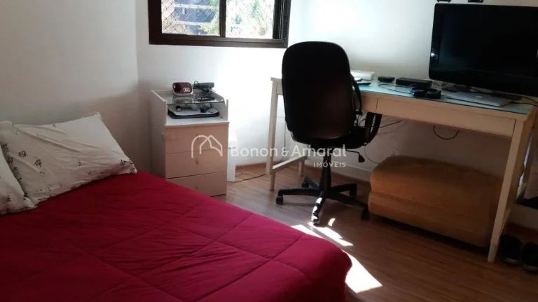 Imagem Apartamento à venda no Cambuí, com 198 m², um por andar, totalmente atualizado e decorado, locali...