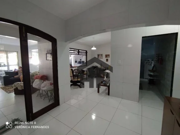 Imagem Casa com 3 Quartos em Torrões, Recife