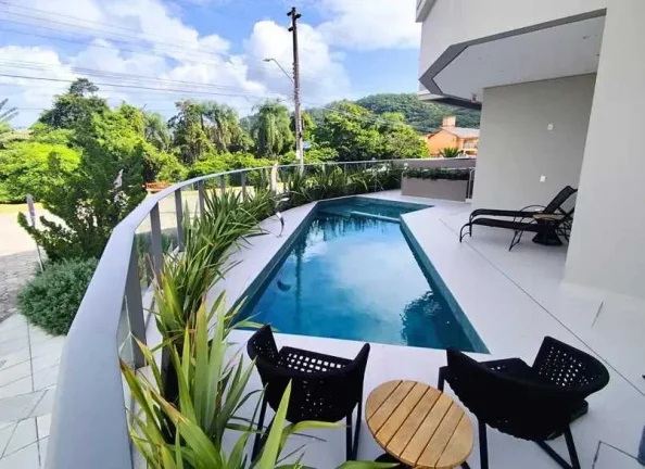 Imagem Apartamento 3 suítes e 3 vagas de garagem em Florianópolis/SC