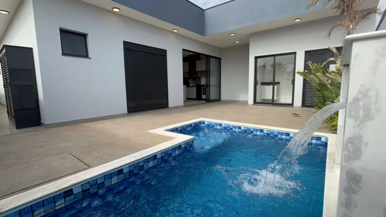 Imagem CASA TÉRREA - ACABAMENTO IMPECÁVEL - COND. RECANTO DAS ÁGUAS - NOVA ODESSA - SP
