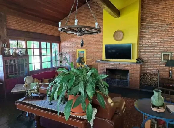 Imagem Casa em Condomínio para Venda em Teresópolis / RJ no bairro Albuquerque