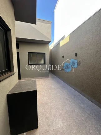 Imagem Excelente Casa à Venda em Rio Verde-GO, Residencial Canaã: 3 Quartos, 1 Suíte, 1 Sala, 3 Banheiros, 2 vagas, 127m². Confira!