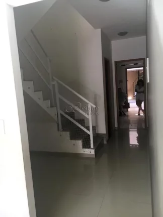 Imagem Linda casa venda Jardim Vitória com 3 quartos sendo uma suíte e quarto anexo fora da casa. Área de lazer churrasqueira. 400 mil. Aceita financiamento.