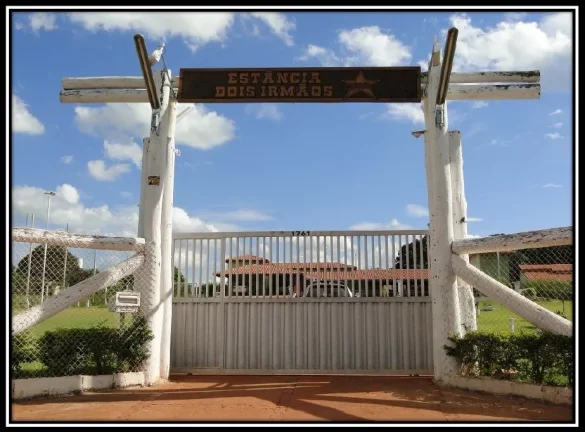 VENDE-SE CHACARA EM BARRETOS - ESTANCIA 2 IRMÃOS