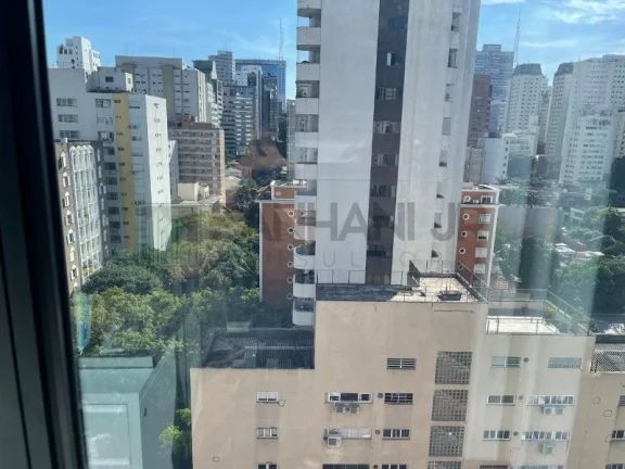 Imagem Venha se encantar com esta incrível cobertura/loft moderna, localizada em um dos bairros mais nobres de São Paulo, no Jardins! Com um design sofisti