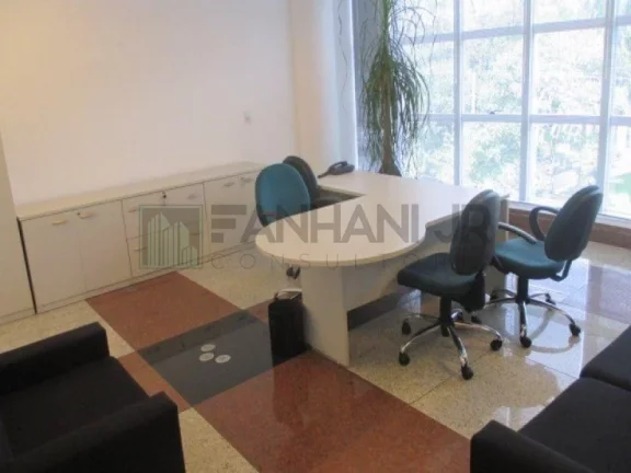 Imagem Casa comercial para locação em São Paulo-SP, bairro Jardim América: 10 salas, 6 banheiros, 25 vagas, 1.500,00 m²!