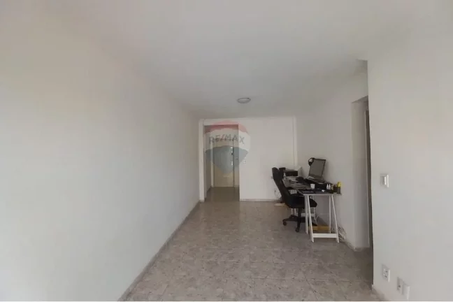 Imagem Apartamento com 2 Quartos à venda, 50m² - Jardim Sulacap, Rio de Janeiro.